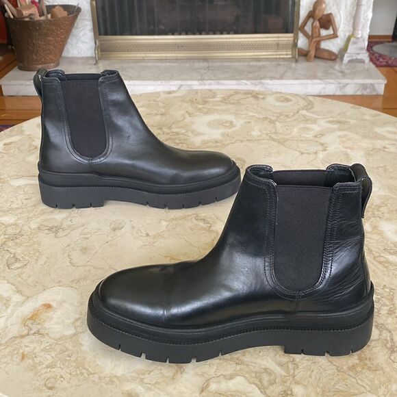 NWOT Zara Leather Chunky Lug Sole Chelsea Boots - Mismatched Sizes - L43/R41 - Picture 9 of 13